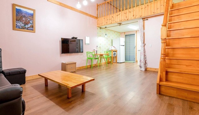 Gyeongju Gampo Four Seasons Pension