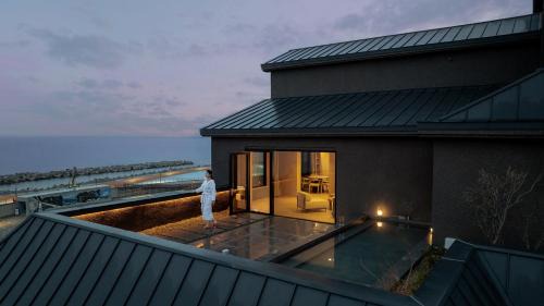 Gyeongju Gampo Hound Steel Cove