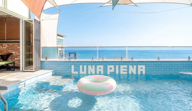 Gyeongju Luna Piena Poolvilla
