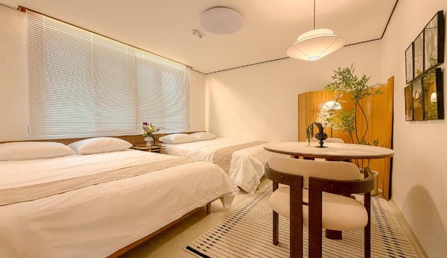 Haebangchon, Itaewon Street, Sinheung Market, Namsan Tower, 15 minutes to Hongdae,The Still House Yongsan