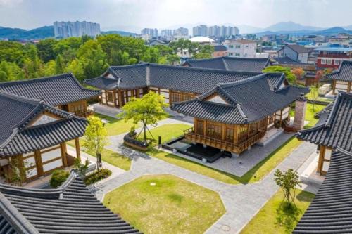 Hanok Stay Namwonyechon