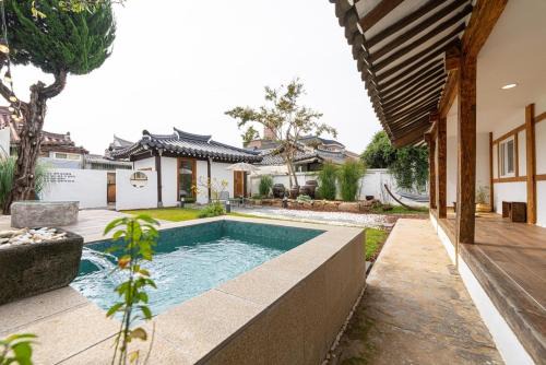 Haru Garden Private House in Jeonju