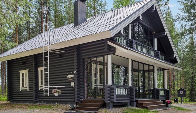 Hatun huilaus by Interhome
