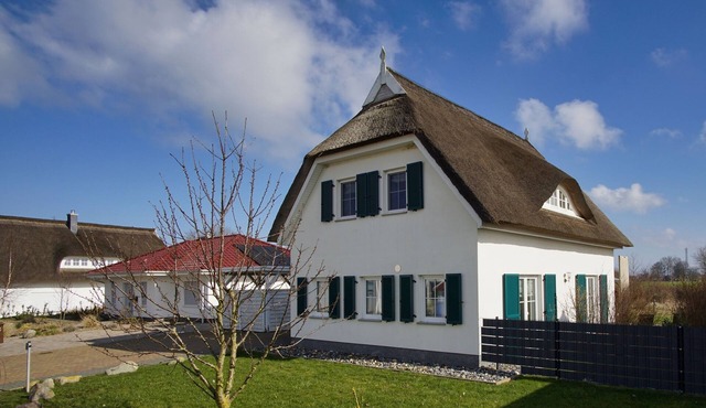 Haus in Idyllischer Lage mit Terrasse und Eingezäunten Garten - Ferienhaus Linea