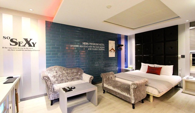 Hera Hotel