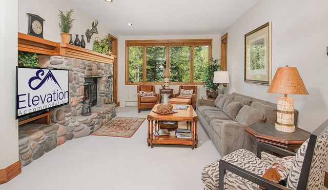 Highlands Lodge #107- Best location for ski school!