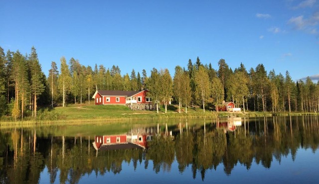 Hiiden Kämppäkartano iso vuokramökki lähellä Tiilikan kansallispuistoa