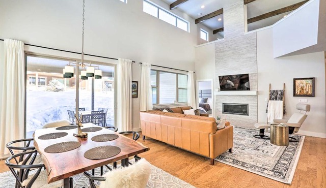 Hike & Ski: Stunning Home w/Hot Tub in Granby!