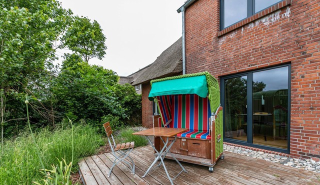 ‘Himmelblaue Schönheit’ is a generously proportioned holiday flat for two people on the ground floor