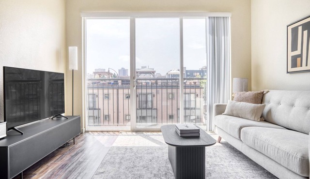 Hip Uptown 1BR w/ W/D & Juliette balconies, near Zoo, by Blueground