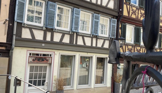 Historic old town apartment - best location for everything. on foot