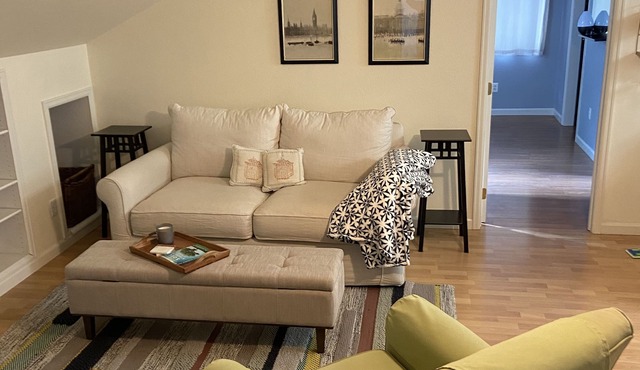 Historic Old Town Longmont Carriage House Loft