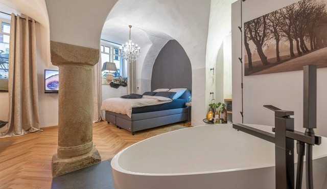 Hochwertig ausgestattetes Appartement mit freistehender Badewanne
