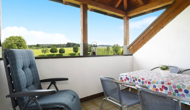 Holiday Apartment 2 on “Wagenberg” Farm with Mountain View, Wi-Fi, Balcony & Garden