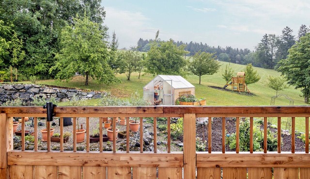 Holiday Apartment 'Waldesruh' with Garden View, Private Balcony & Shared Garden Access