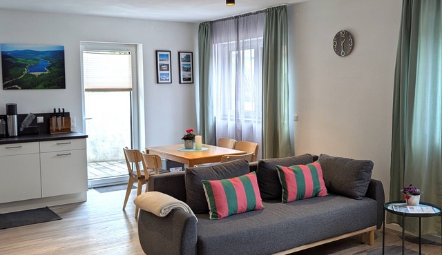 Holiday Apartment 'Schiller's Urban Escape' with Mountain View, Private Terrace and Wi-Fi
