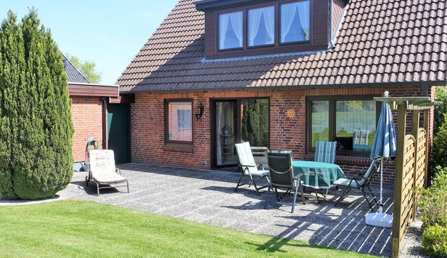 Holiday Apartment 'Ferienhaus Christa - Schleimünde' with Private Terrace and Garden