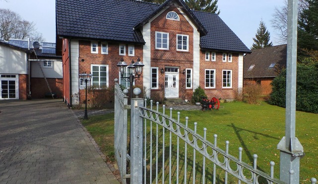 Holiday home for 1-7 pers. + Dog near the Kiel Canal, accessibility & Sauna