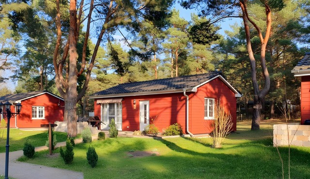 Holiday Home 'Eichhörnchen' with Private Terrace, Private Garden and Wi-Fi