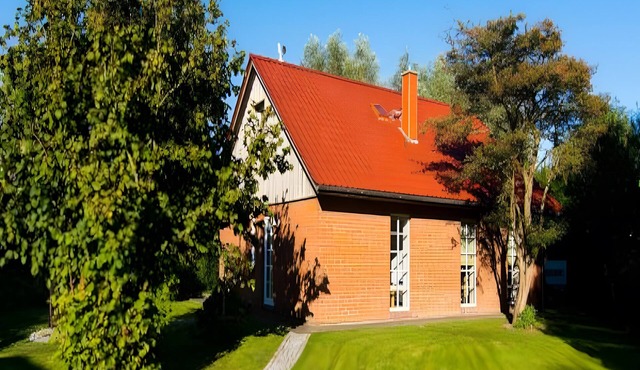 Holiday Home 'Ferienhaus Jan' with Private Terrace and Wi-Fi