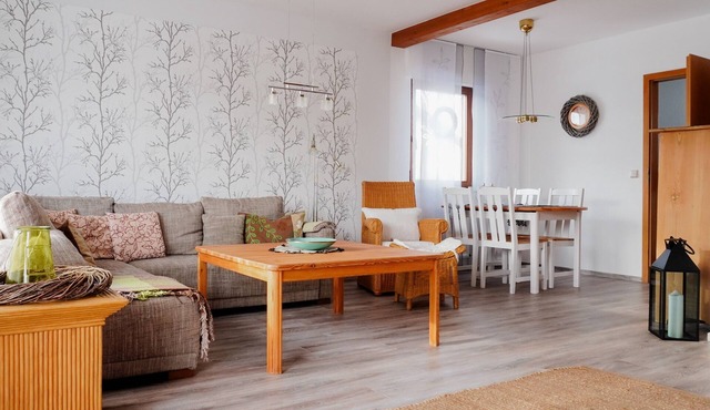 Holiday Home 'Ferienhaus Ebern-Sölln' with Private Terrace, Private Garden and Wi-Fi