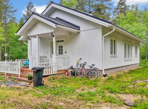 Holiday Home Huvikumpu by Interhome