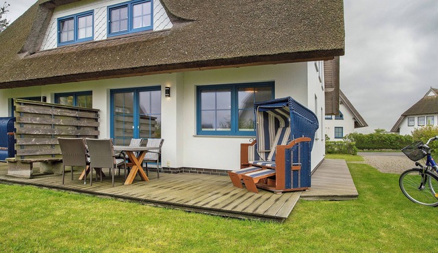 Holiday Home 'Seestern' Close to the Beach with Garden, Wi-Fi & Sauna