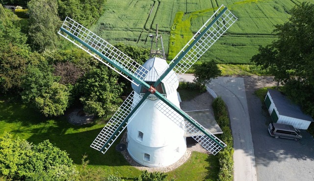 Holiday Home 'Windmill Betty by the North Sea' with Private Terrace, Private Garden and Wi-Fi