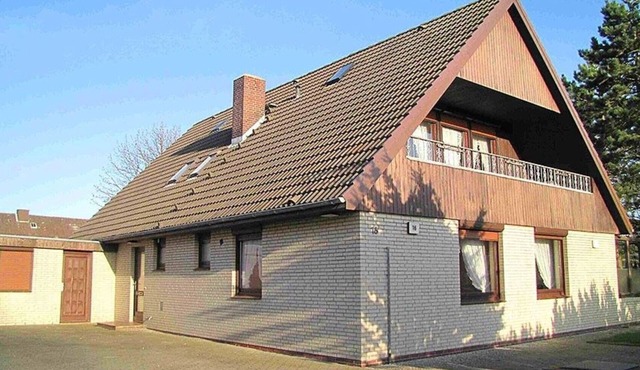 Holiday house with large garden, terrace, near the beach, pets welcome