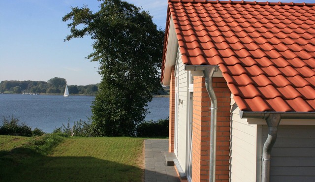 Holiday house in direct water situation | Sauna | Whirlpool | Fireplace | Free Wi-Fi