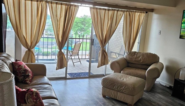 Home Away From Home , Cozy condo with AC and WiFi in lovely Colorado Springs,