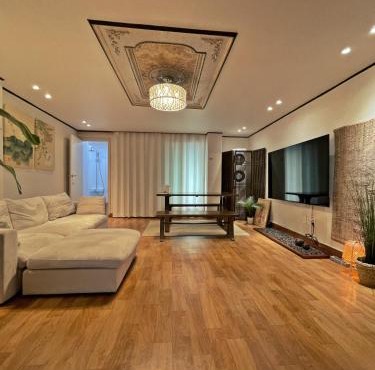 Hongdae 3BR 6 Queen Beds 6 Min Walk
