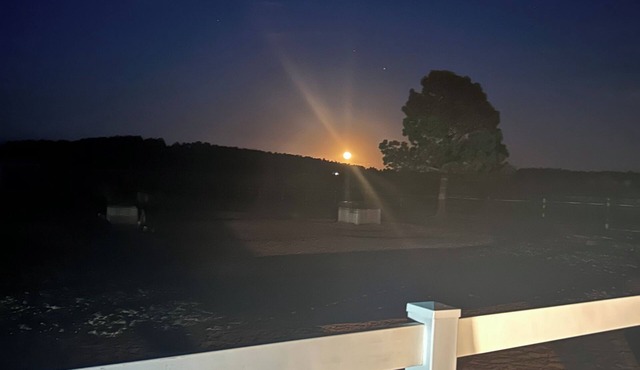 Horse Ranch with 4-bedroom house in lovely Larkspur with WiFi, AC