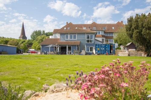 Hostel oder Ferienwohnung 1-16 Personen im BLAUEN HAUS