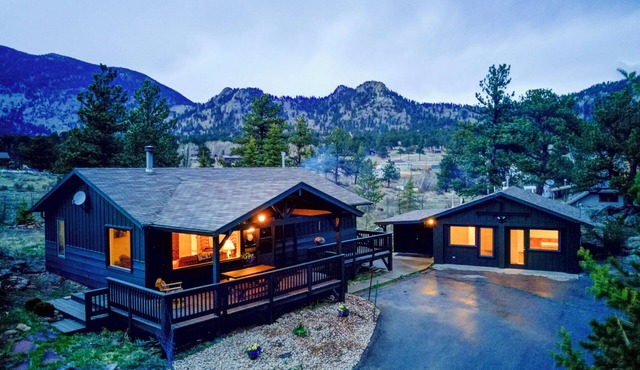 Hot tub, life-size chess, playground, dog friendly + option of 2nd building!