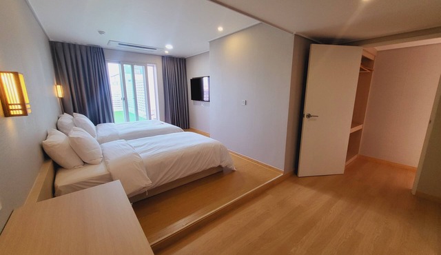 Hotel Raza B