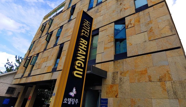 Hotel Rhangju