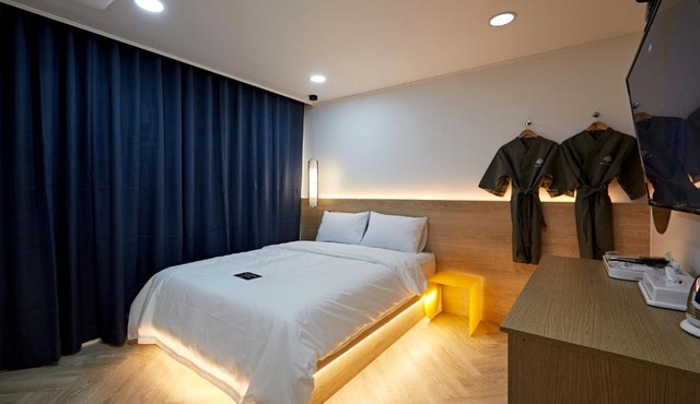 Hotel sounds