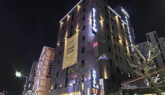 Hotel Stay 53