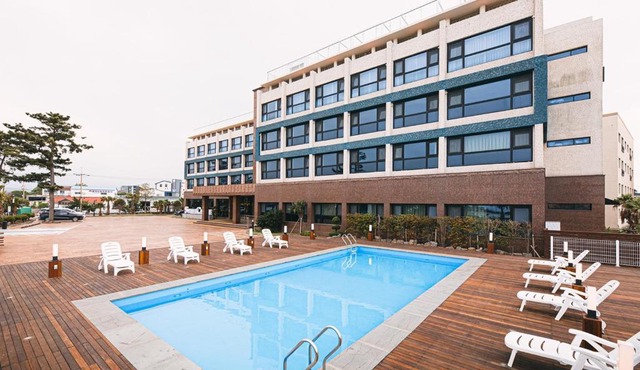 Hotel Sweet Castle Jeju Hamdeok