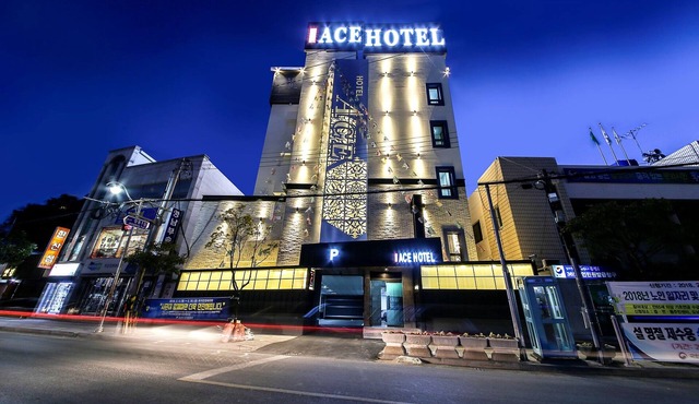 Hotel the Ace