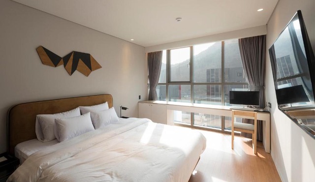 Hound Hotel Changwon Jinhae