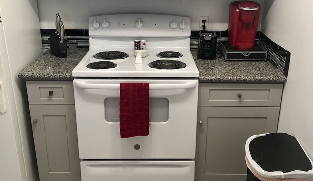 Immaculate cute condo in the beautiful mountainous town of Colorado Springs