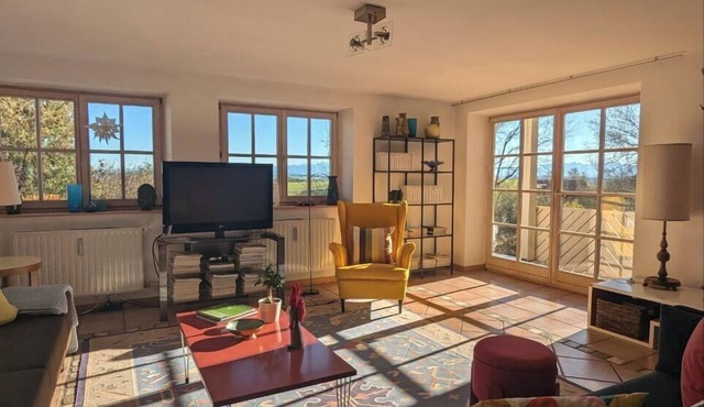 In the beautiful Ostallgäu: Spacious, lightfiled, good furnishings mountain view