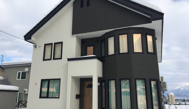Jadan House