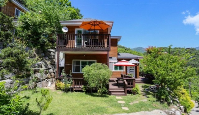 Jecheon Haereul Pumeun Dal Pension