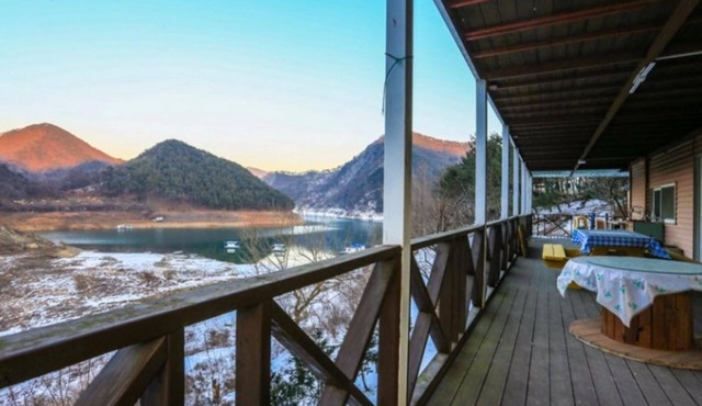 Jecheon Noksuwa Cheongsanuijip Pension