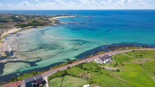 Jeju Badaneomeojip Beach Branch