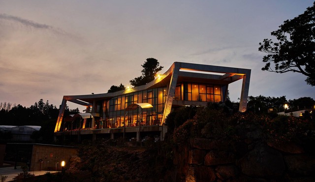 Jeju Bom Stay & Art Gallery