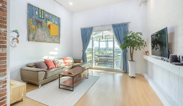 Jeju Jongdalrifeel House
